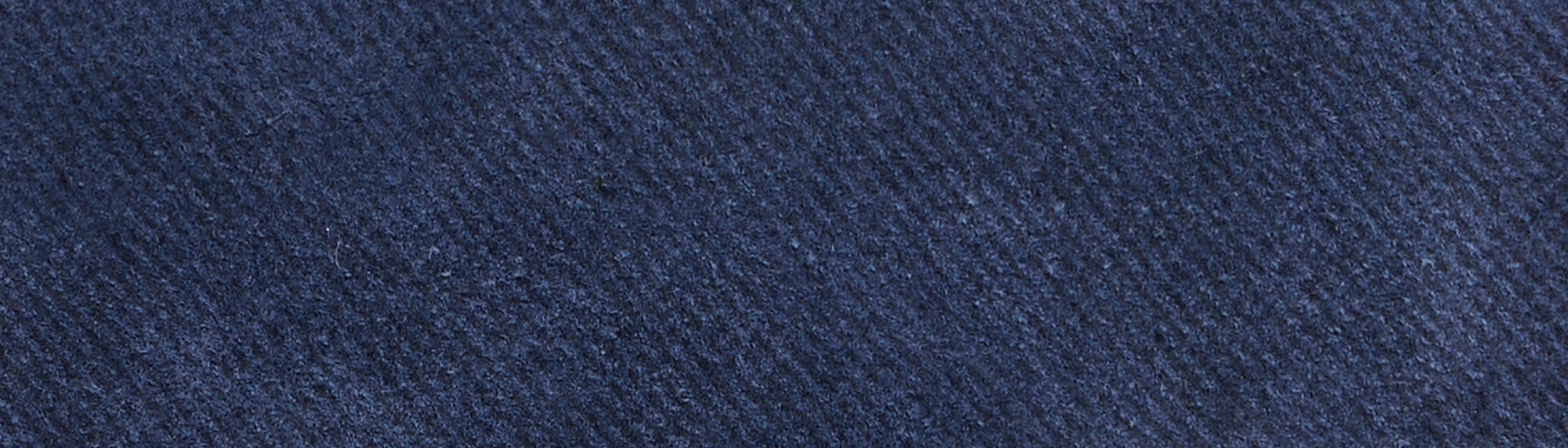 Nos pièces en cuir effet denim