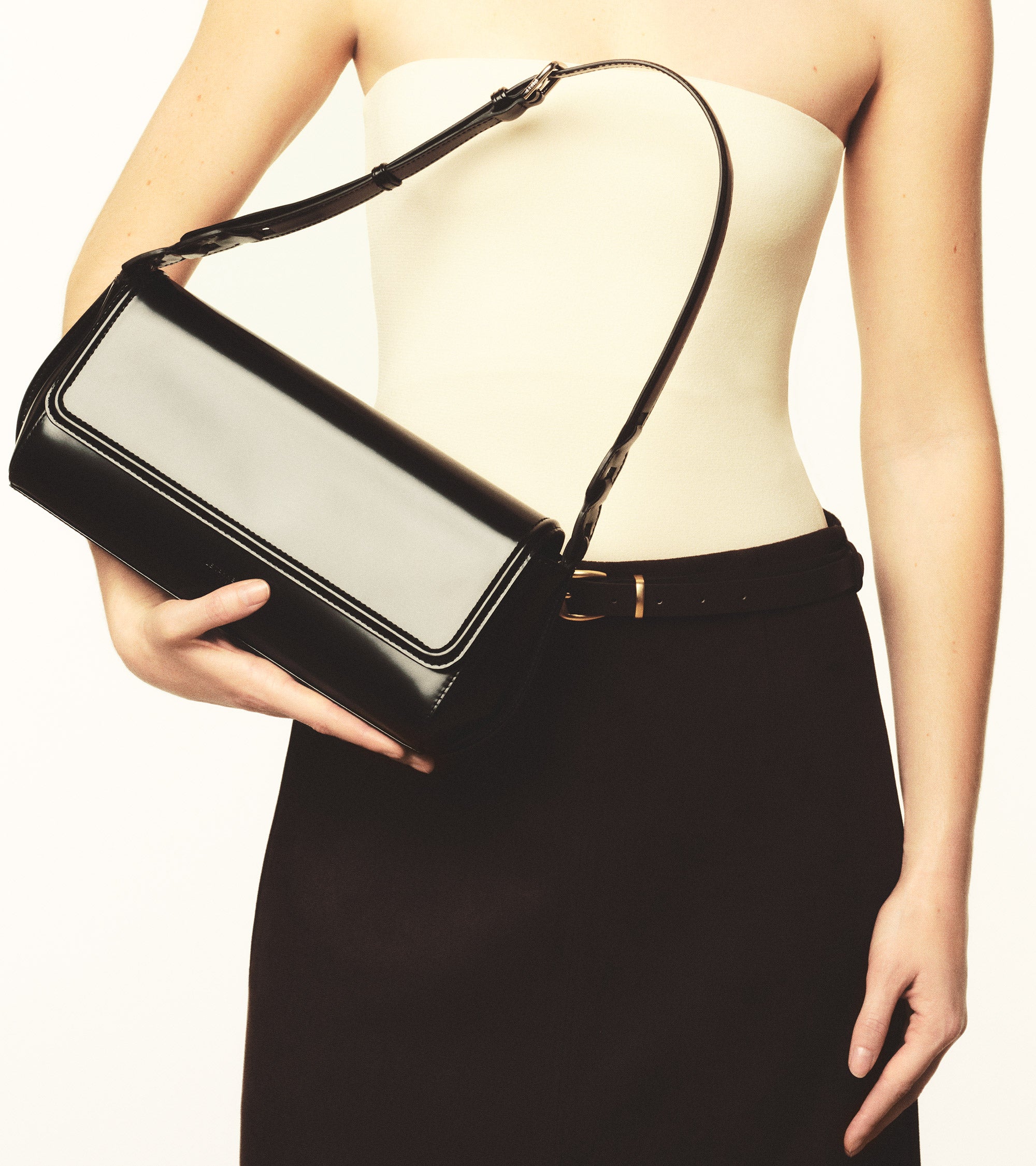 Bolso de hombro mediano Solaise de piel lisa efecto box
