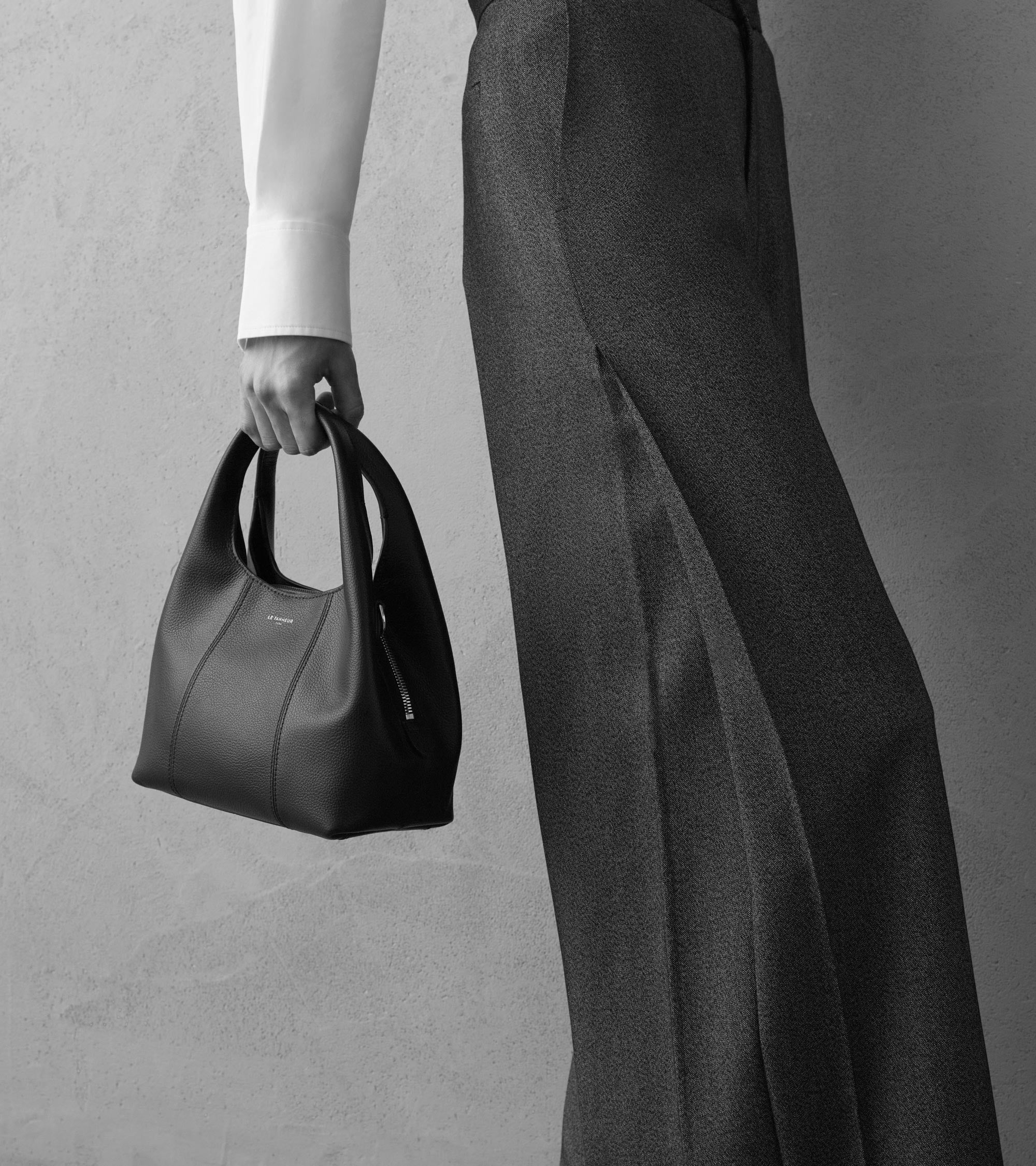 Juliette small handbag in grained leather