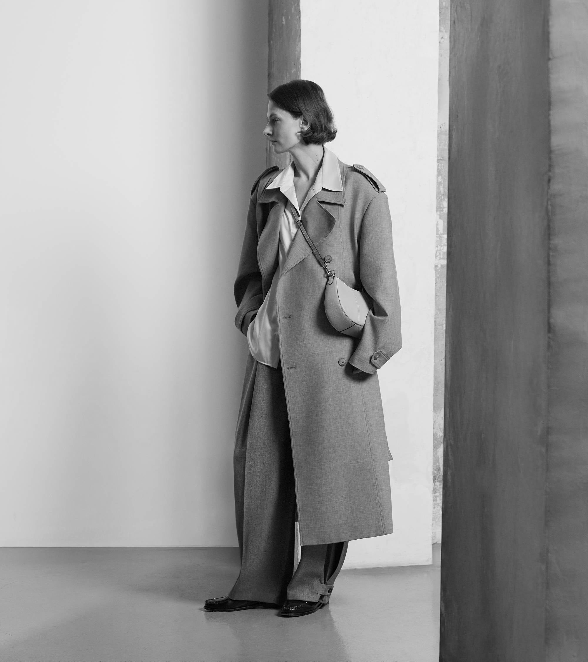 Juliette small half-moon bag in grained leather