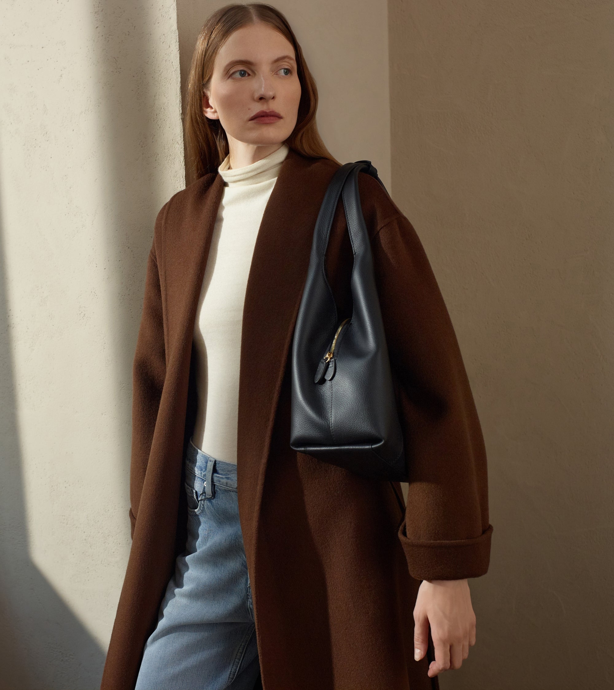 Bolso mediano Juliette de piel texturizada para llevar del hombro