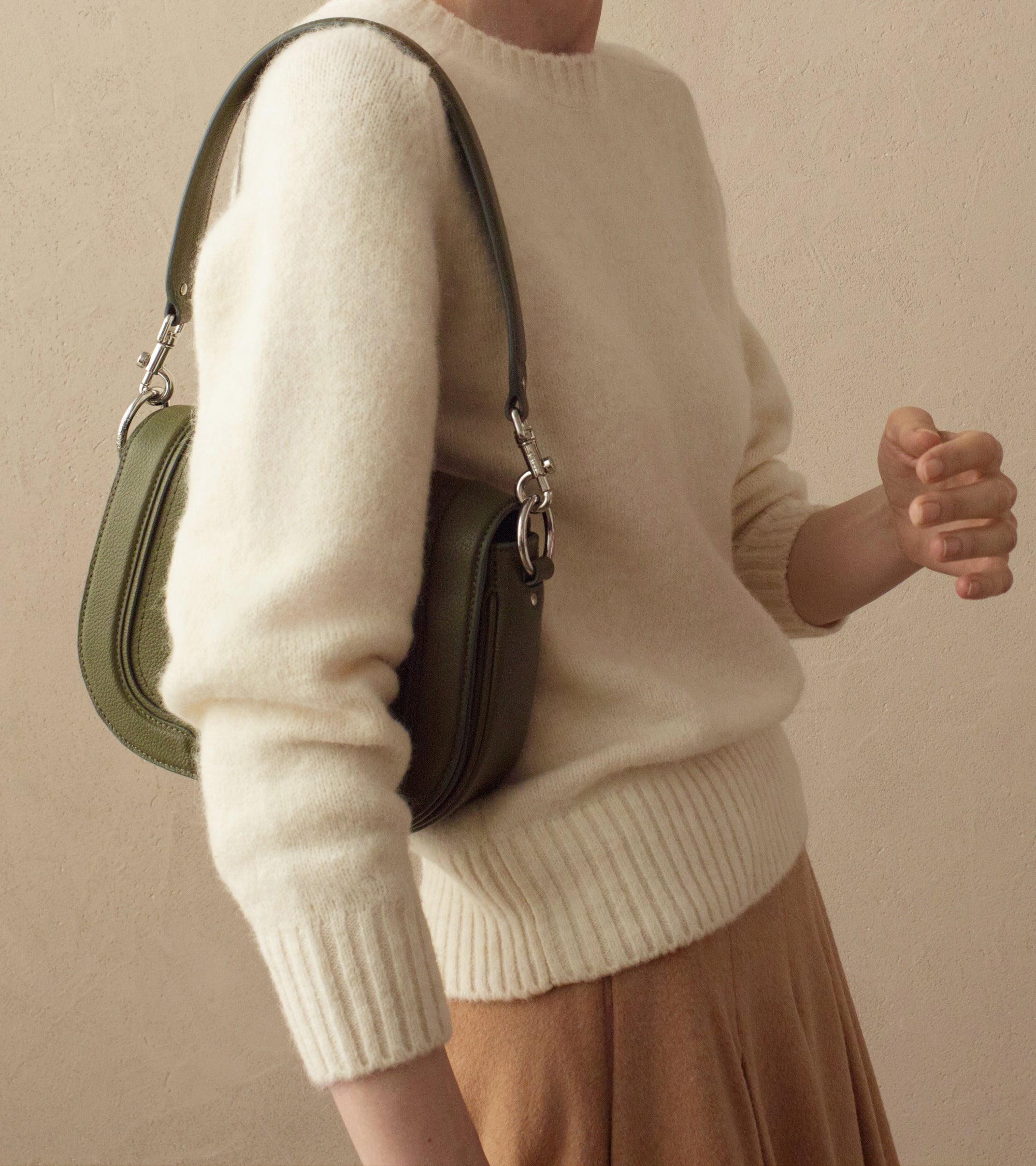 Ella medium crossbody bag in grained leather