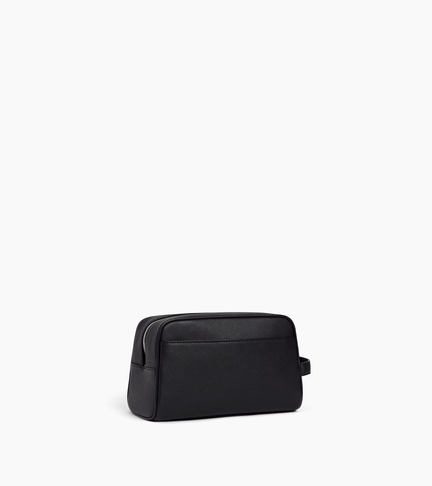 Toiletry bag in grained leather
