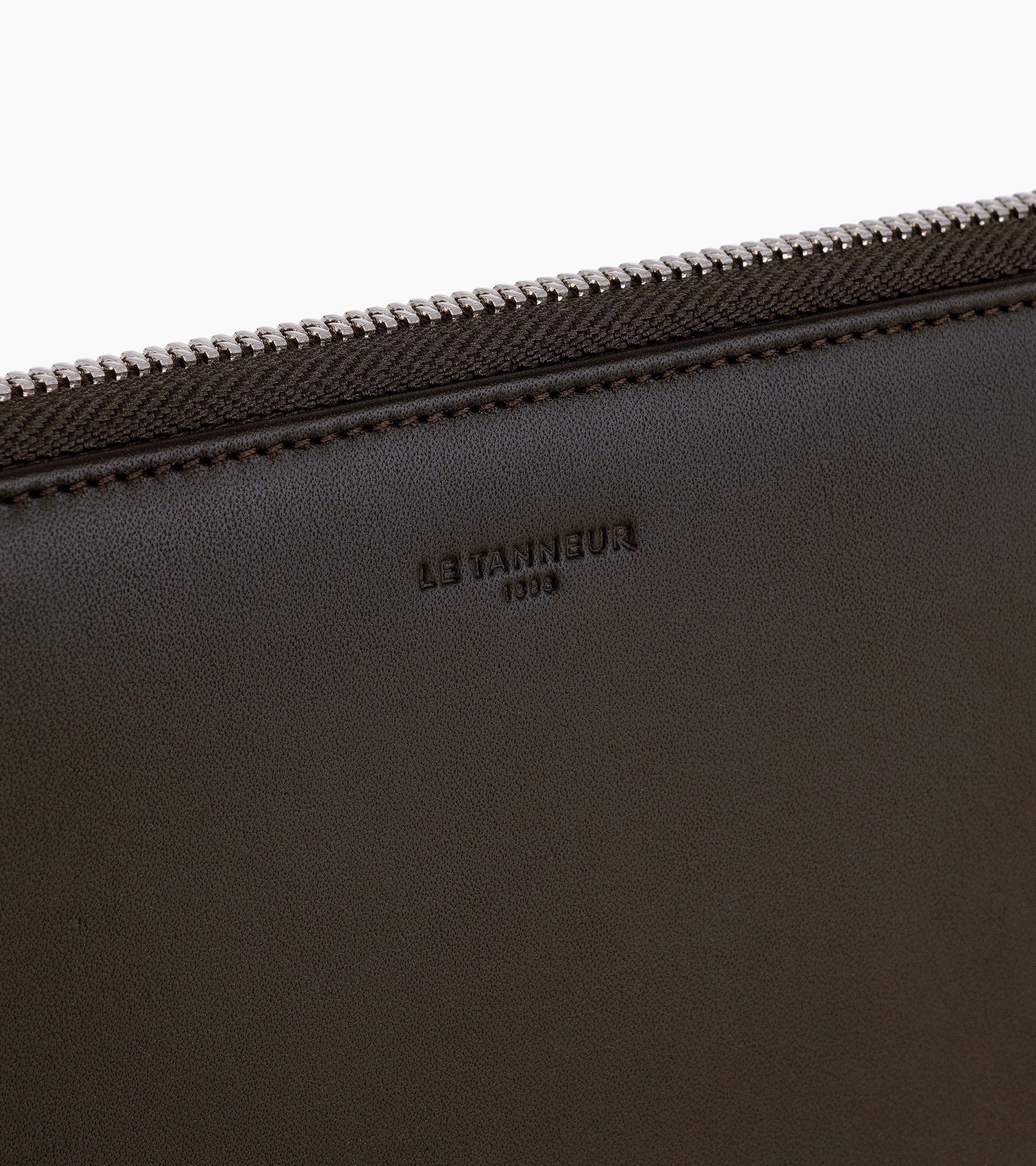 Albert smooth leather zip companion