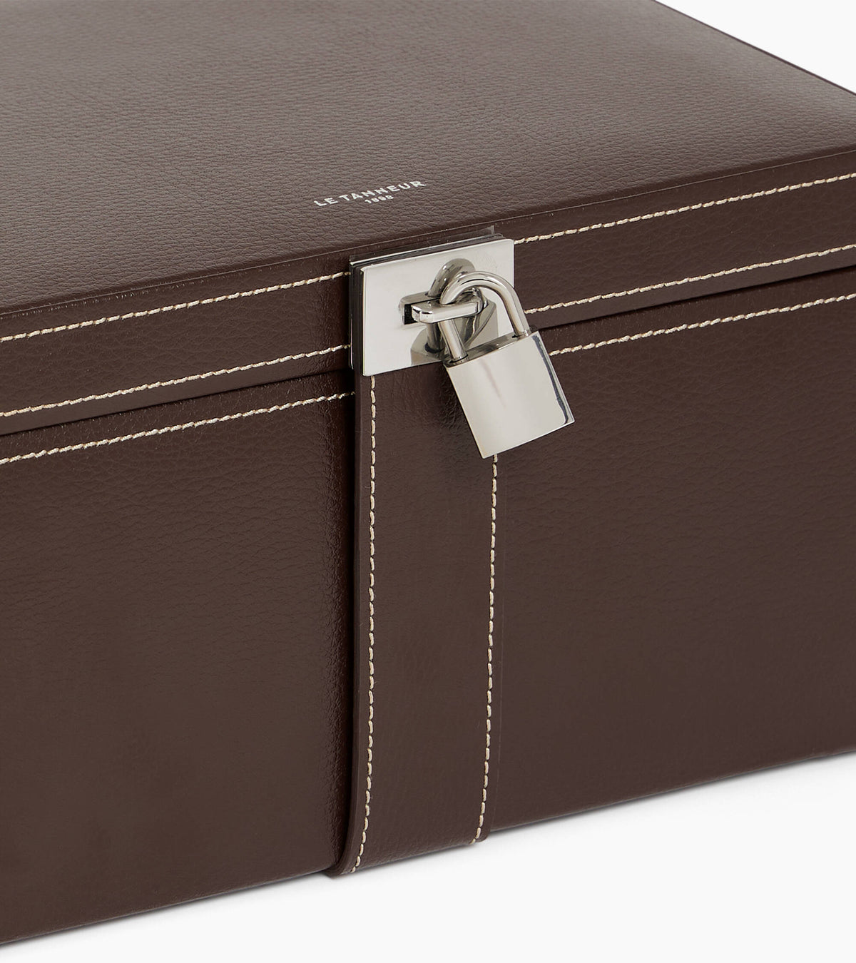 Large jewelry box in leather
