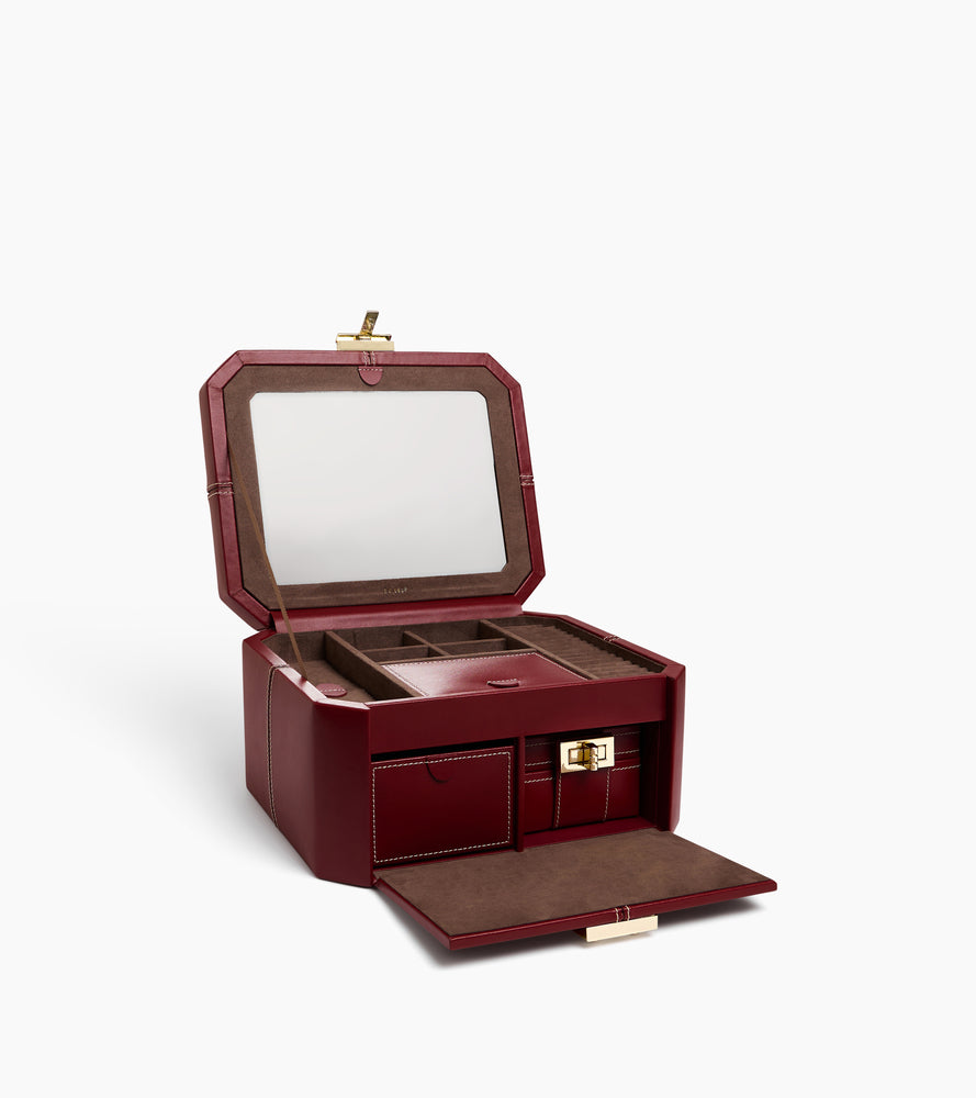 Large jewellery box with T-clasp in leather