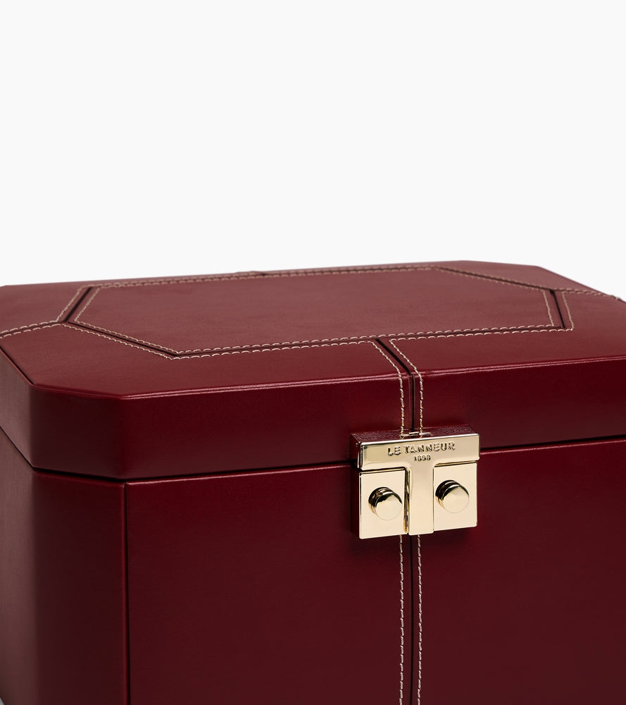 Large jewellery box with T-clasp in leather