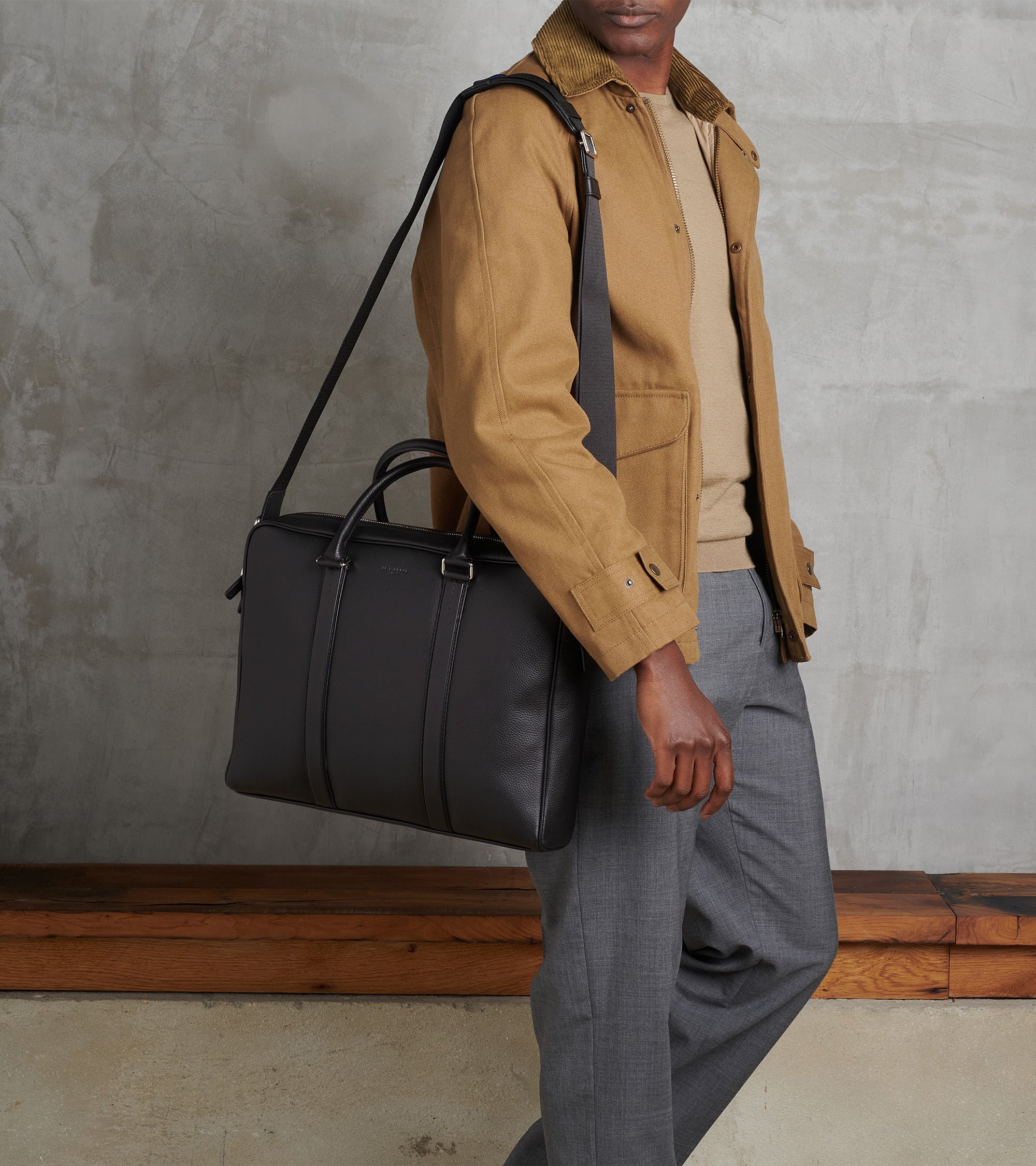 Charles 17" briefcase in grained leather small size