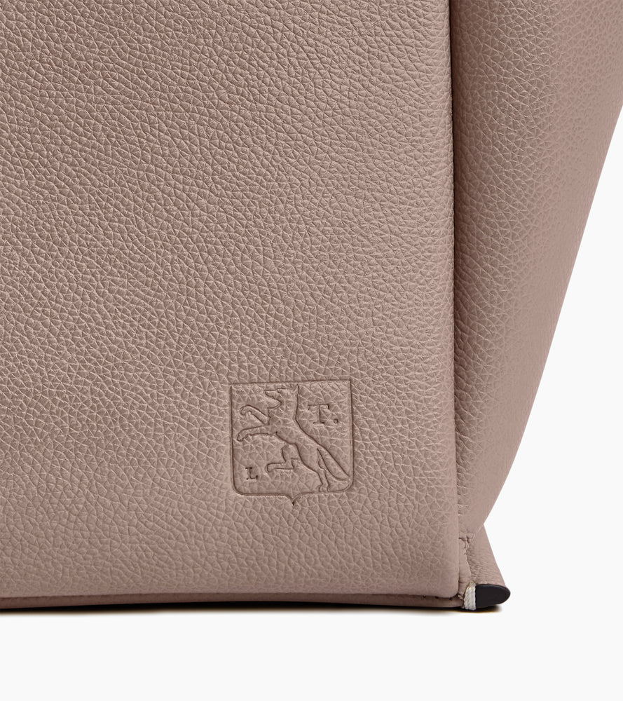 Elena large tote bag in grained leather