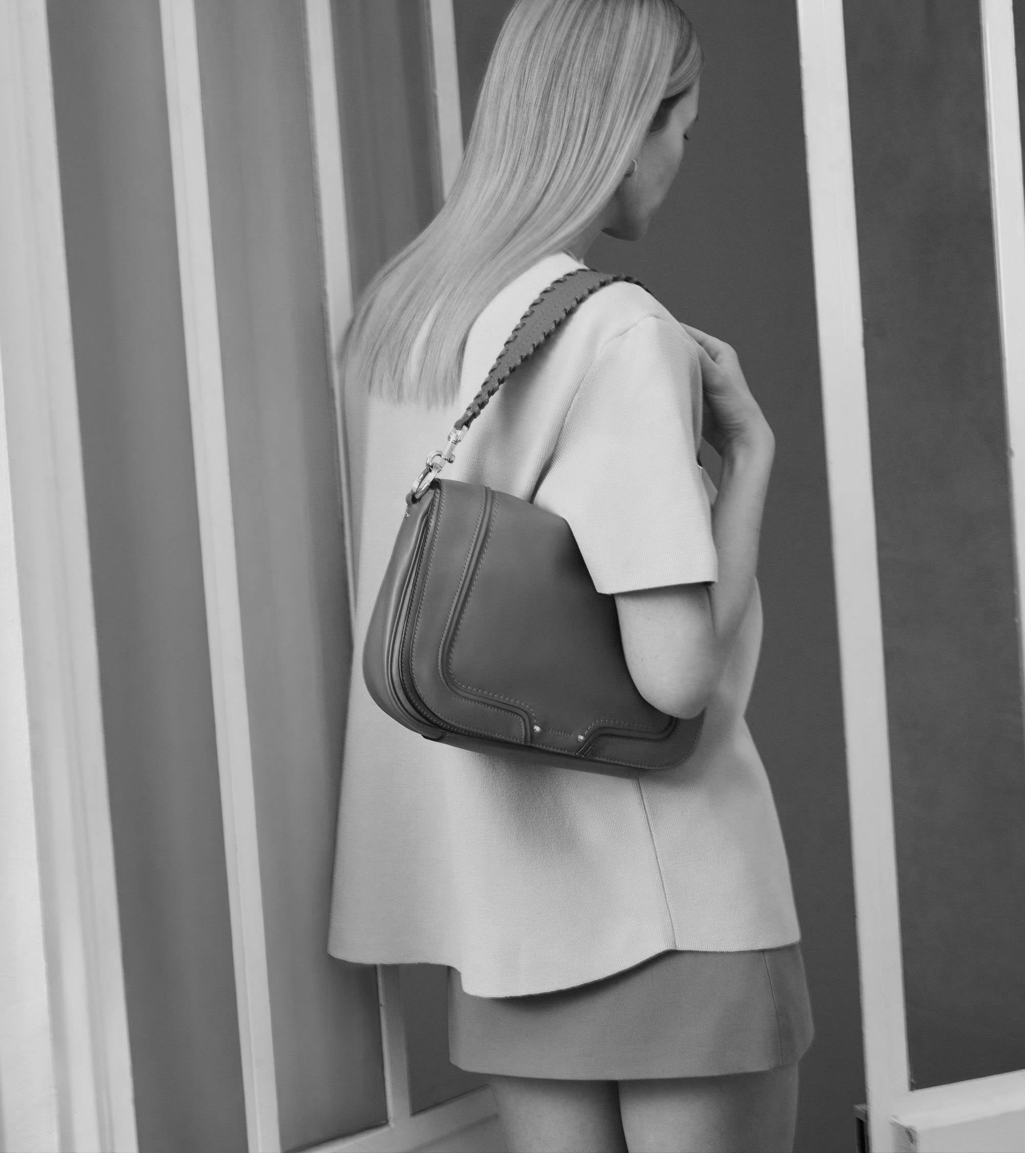 Héloïse large crossbody bag in smooth leather