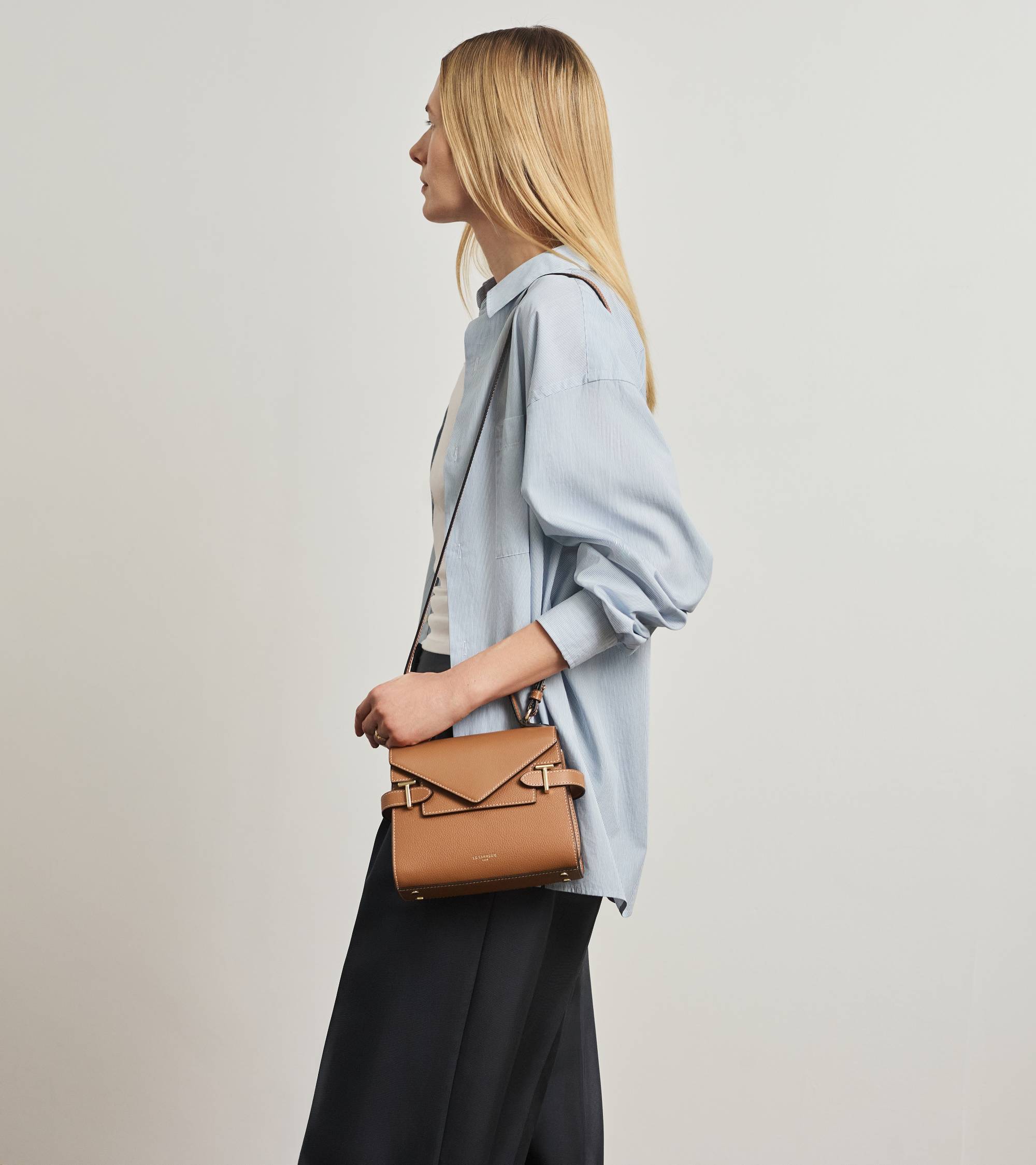 Emilie small handbag with double flap in grained leather