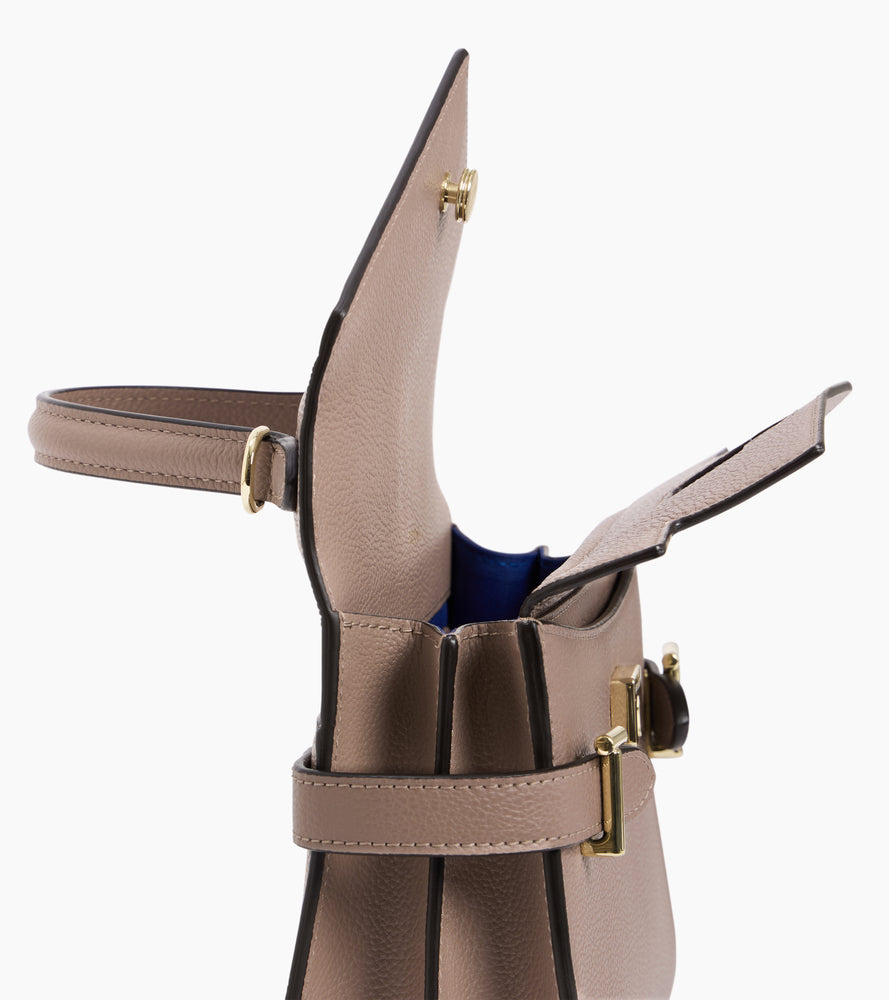 Emilie small handbag with double flap in grained leather