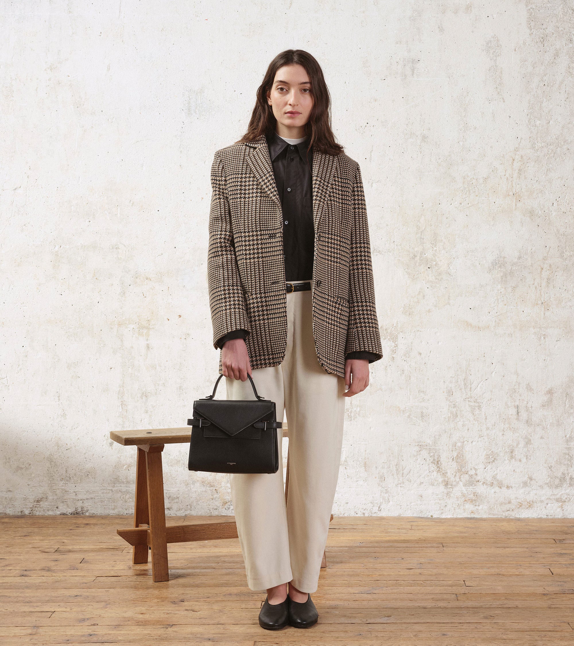 Bolso de mano mediano Emilie de piel texturizada con doble solapa