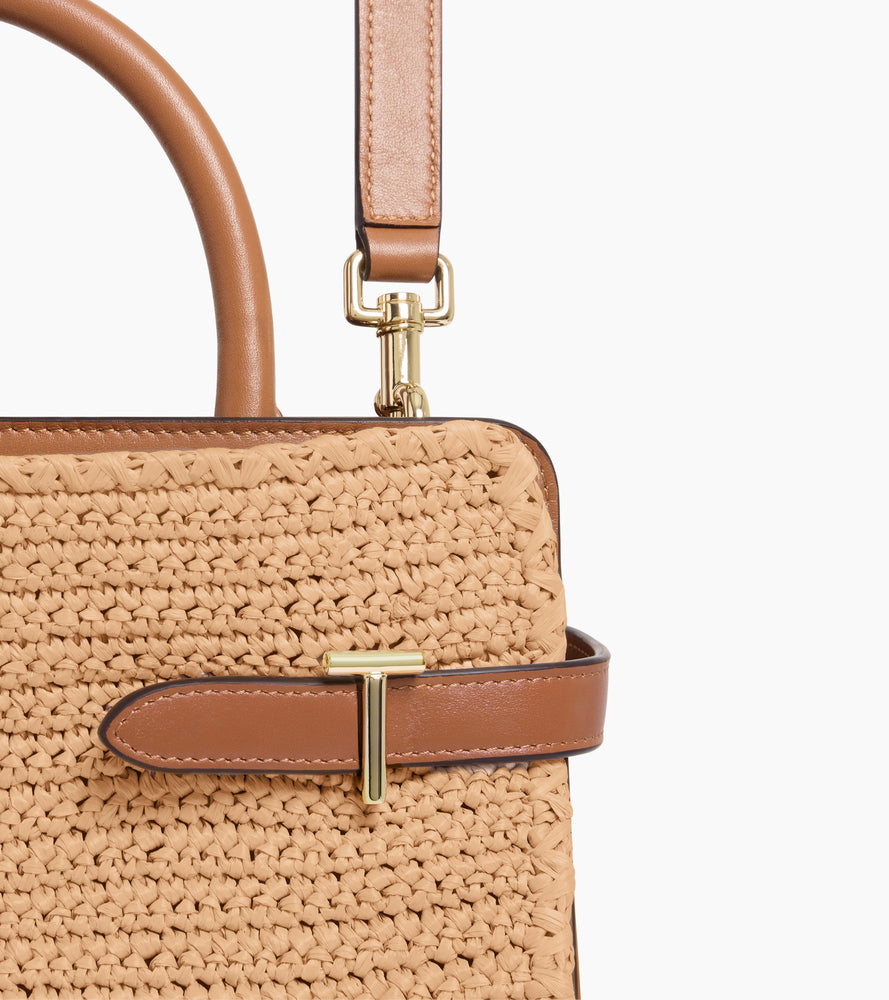 Bolso mediano modelo Emie efecto rafia y cuero liso