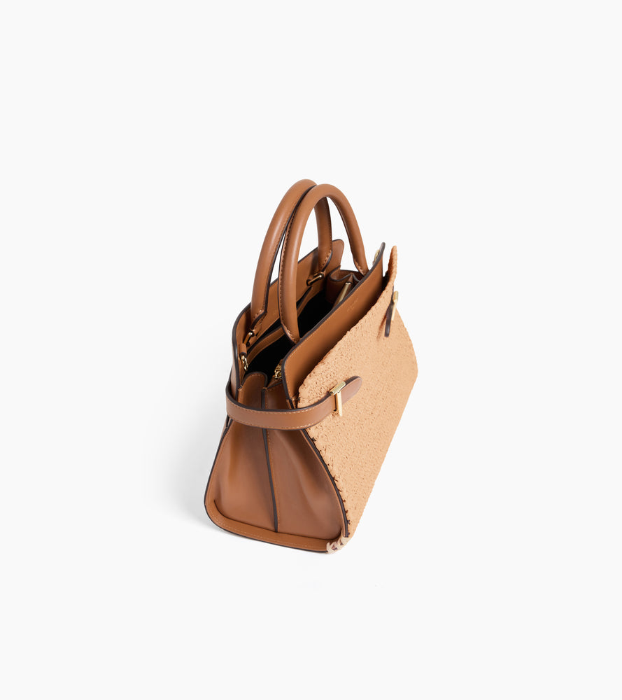 Bolso mediano modelo Emie efecto rafia y cuero liso