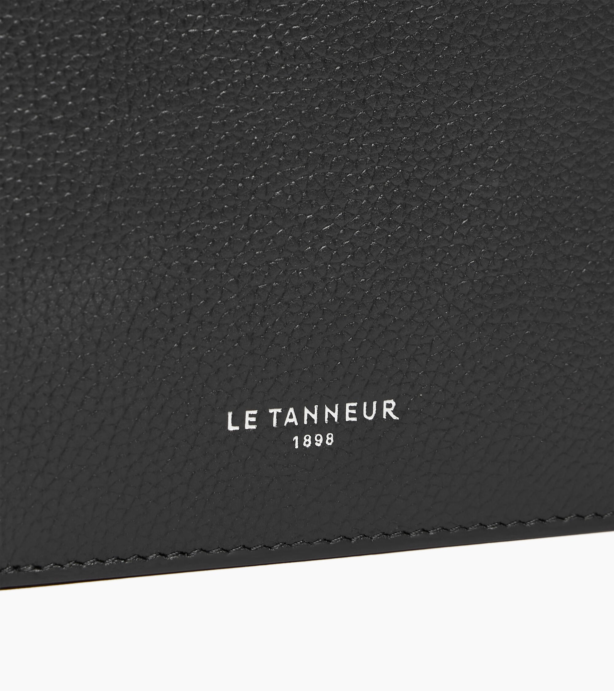Lucien horizontal card holder in grained leather