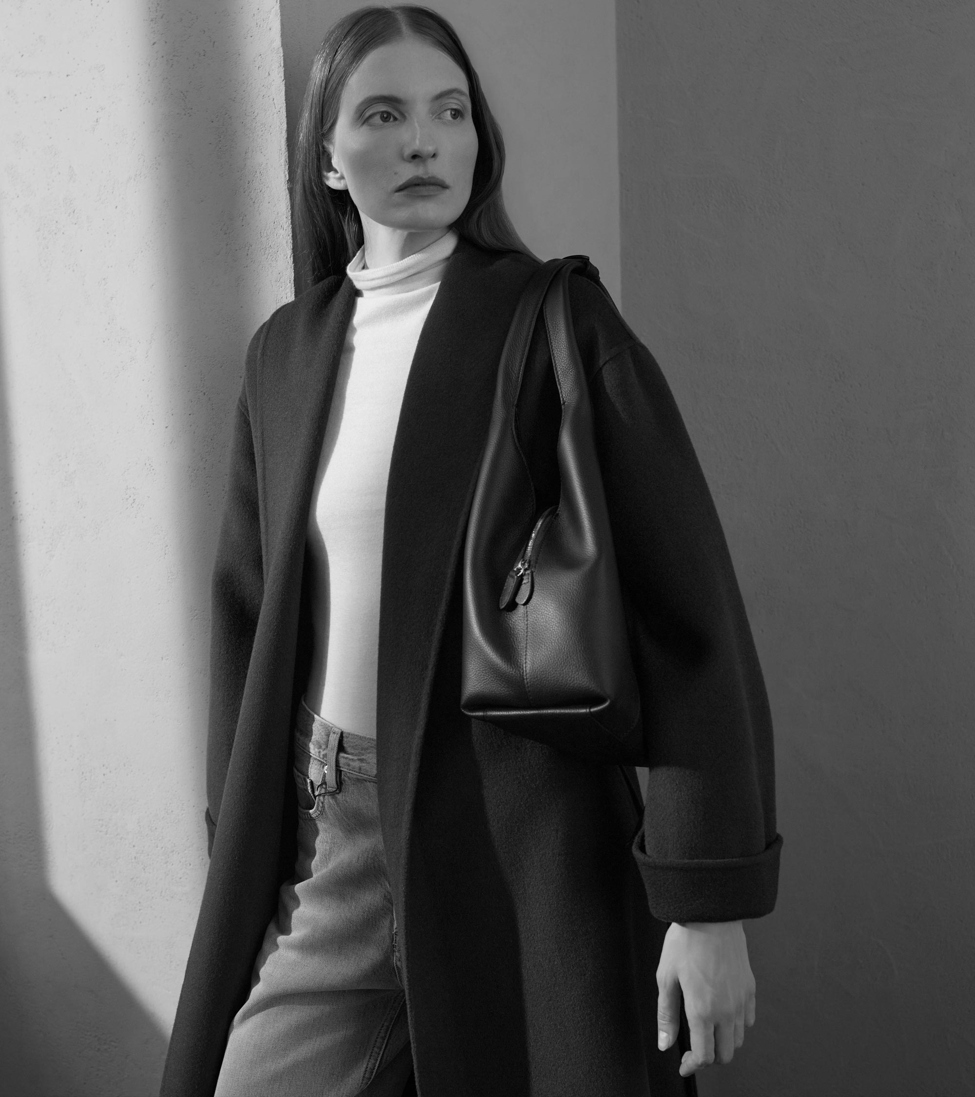 Juliette medium-sized shoulder bag in grained leather