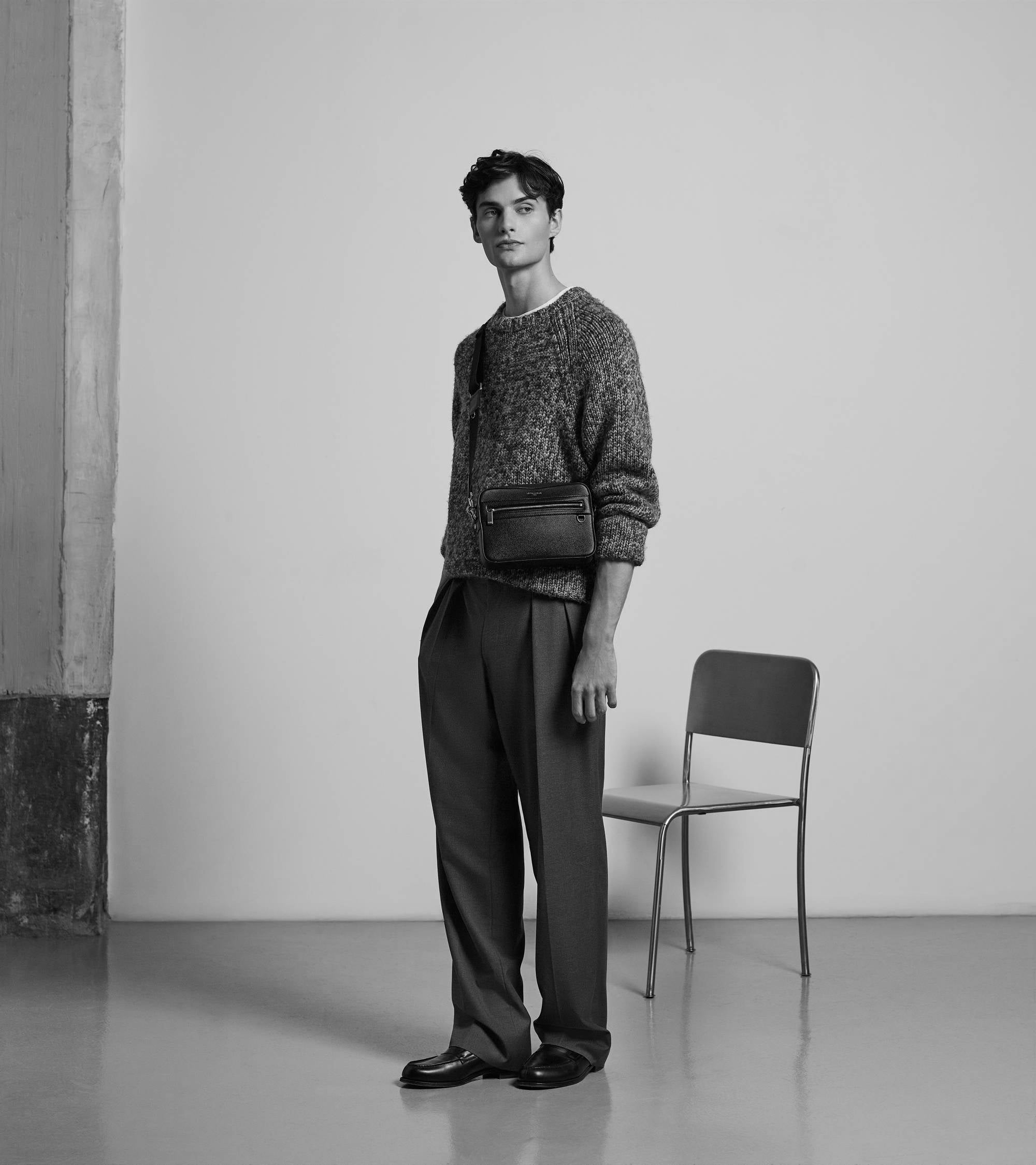 Emile camera bag in grained leather