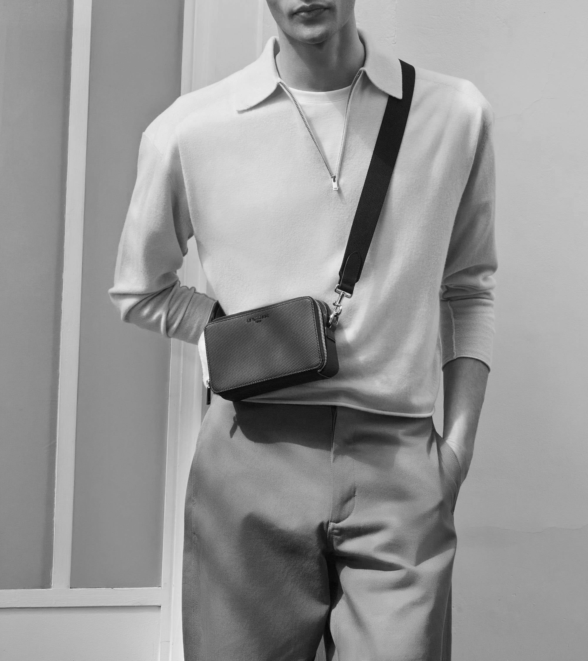 Emile small 2-compartment pouch in grained leather