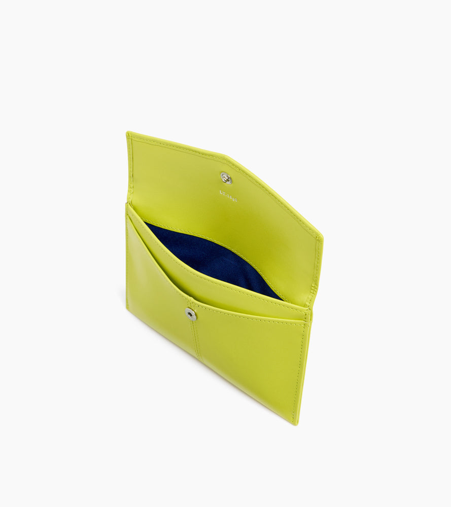 Charlotte medium envelope pouch in smooth leather