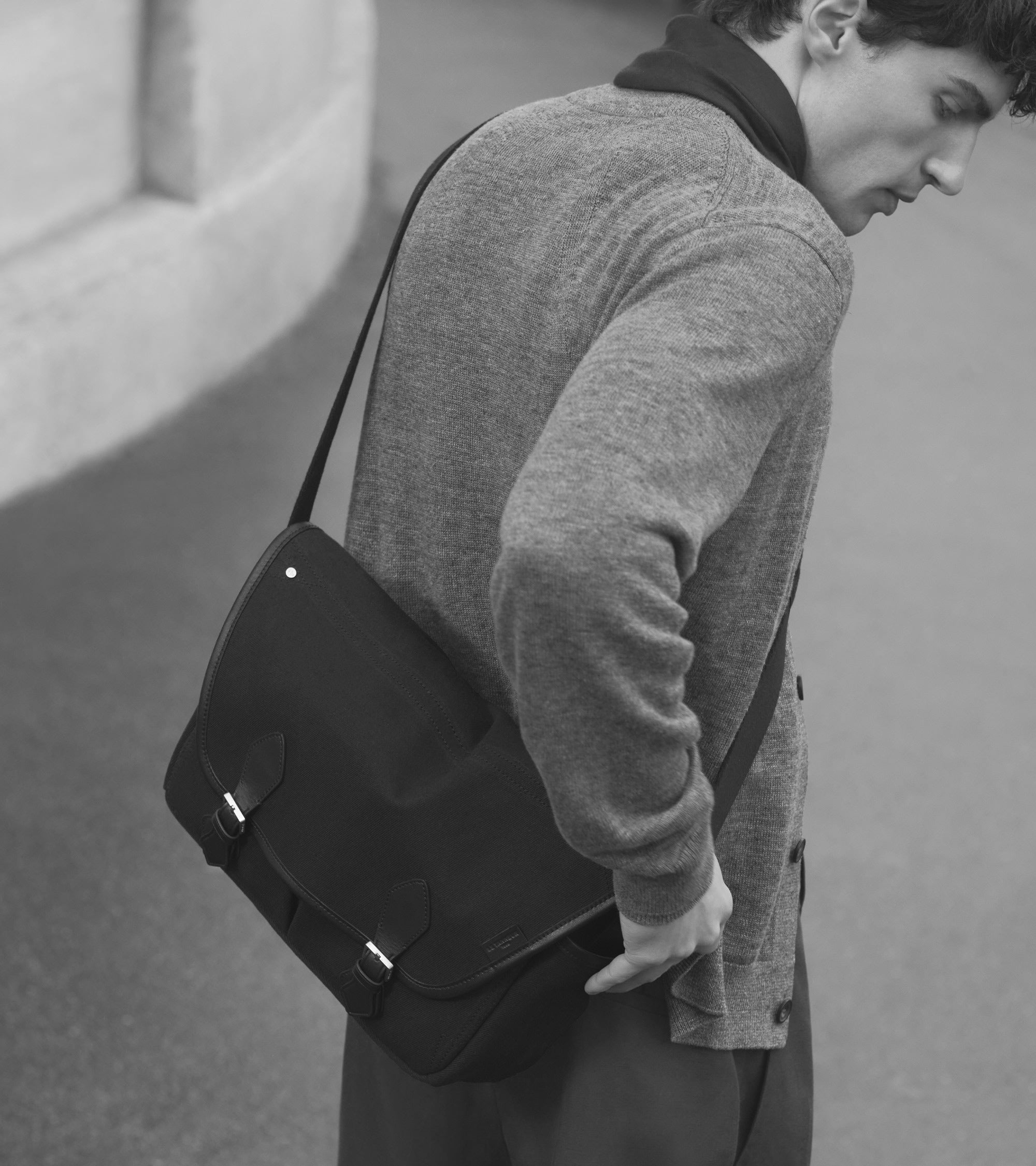 Solveig medium shoulder bag in cotton canvas and smooth leather